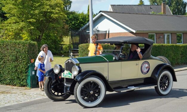 Veteranbilløbet Styrkeprøven holdt frokost hos Strib Automobilmuseum
